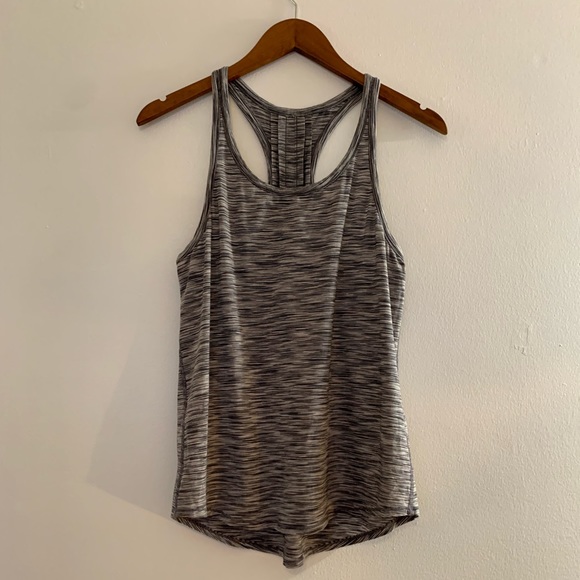Lululemon Yogi Everyday Tank in 4 Color Space Dye White Black - Picture 4 of 7